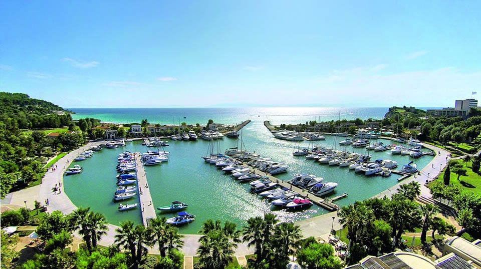 Sani Marina w Sani Luxurious Resort na Półwyspie Chalcydyckim w Grecji